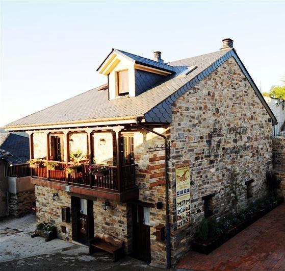 Hotel Rural La Casa Del Peregrino El Acebo de San Miguel Екстериор снимка