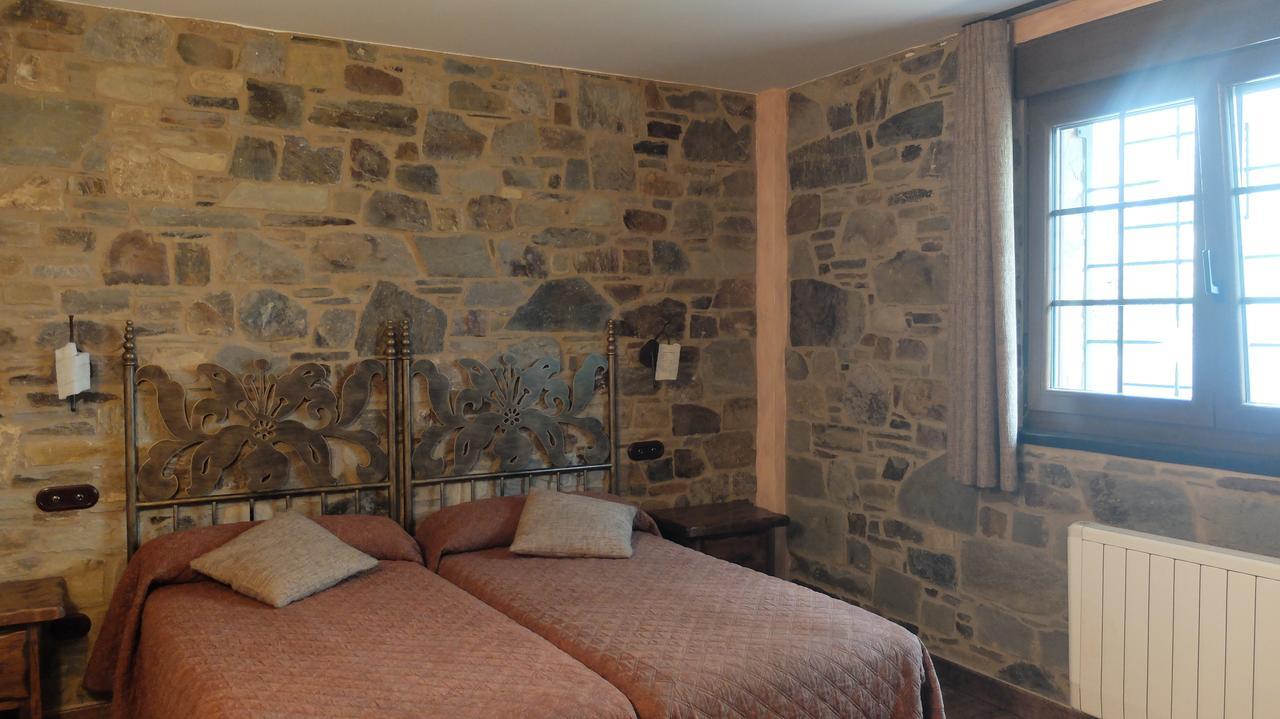 Hotel Rural La Casa Del Peregrino El Acebo de San Miguel Екстериор снимка