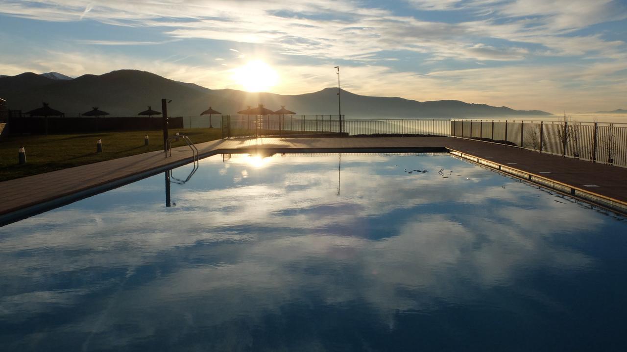 Hotel Rural La Casa Del Peregrino El Acebo de San Miguel Екстериор снимка